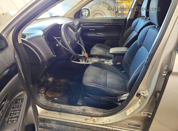JA4AD2A34KZ053323 2019 MITSUBISHI OUTLANDER Silver Widok deski rozdzielczej