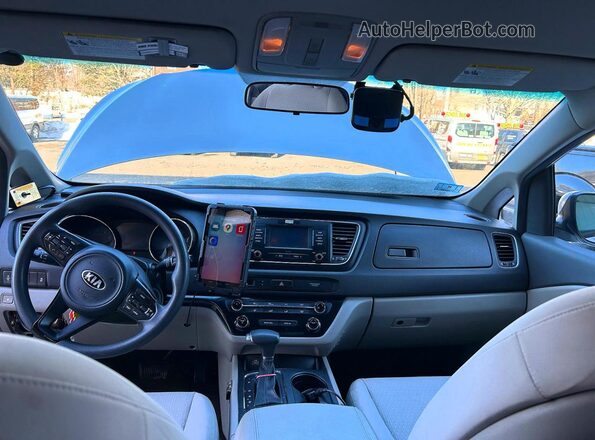 KNDMA5C14H6259678 2017 KIA SEDONA Серебряный Вид щитка приборов