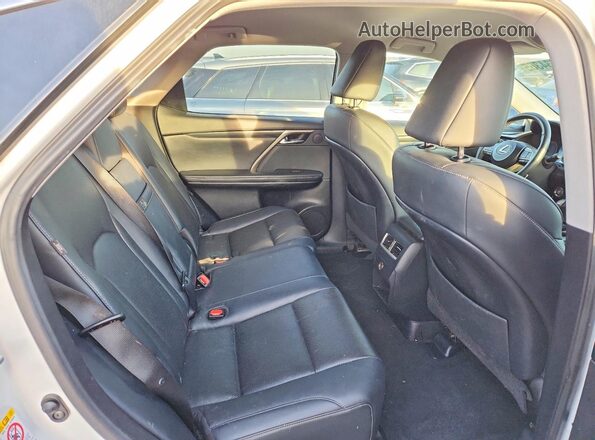 2T2BZMCA1HC115472 2017 LEXUS RX 350 Белый Вид задней части салона