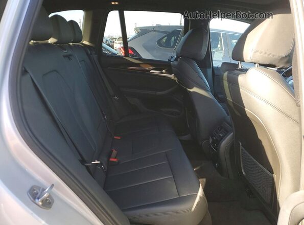5UXTR7C54KLE94319 2019 BMW X3 Silver Widok komory silnika