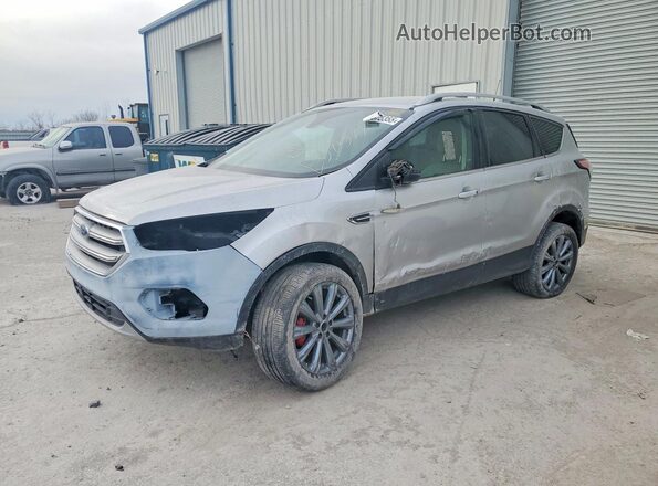 1FMCU0JDXHUE57577 2017 FORD ESCAPE Серебряный Передняя левая четверть