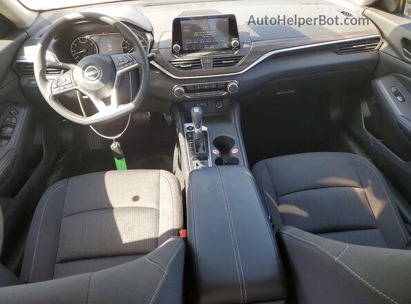 1N4BL4DW3TN306810 2026 NISSAN ALTIMA Silver Widok deski rozdzielczej