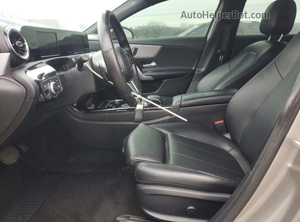 WDD3G4EB5KW033642 2019 MERCEDES-BENZ A Gray Widok deski rozdzielczej