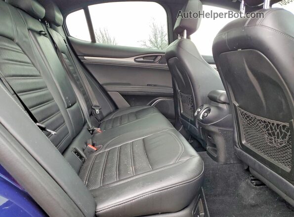 ZASFAKNN9J7B85530 2018 ALFA ROMEO STELVIO Blue Vista del compartimento del motor