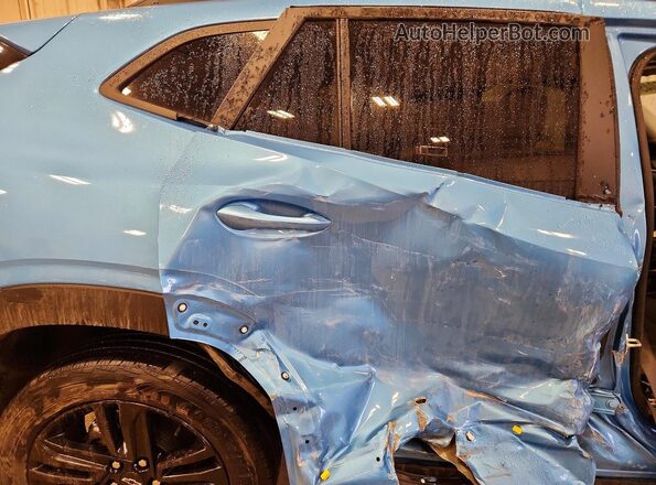 KL77LKEP4SC104996 2025 CHEVROLET TRAX Синий Вид задней части салона