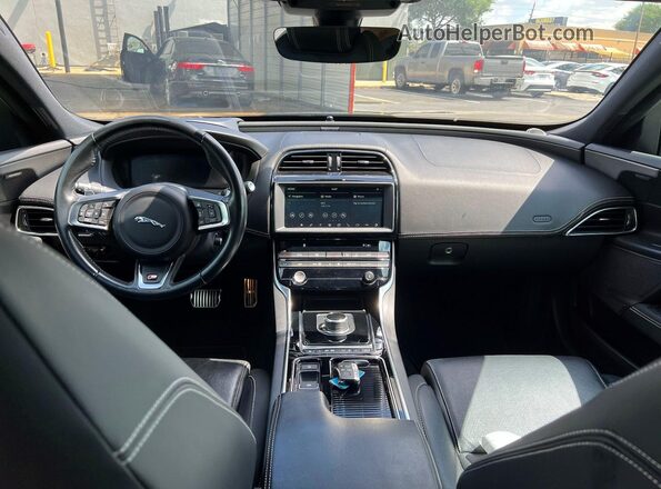 SAJAG4FV7KCP48855 2019 JAGUAR XF Charcoal Vista de los asientos traseros