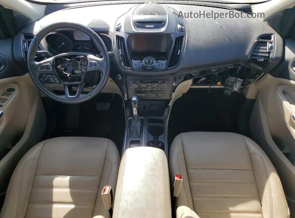 1FMCU0JDXHUE57577 2017 FORD ESCAPE Серебряный Вид панели приборов