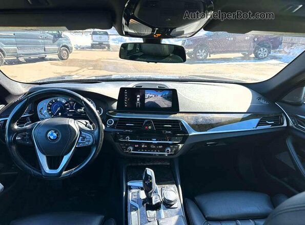 WBAJA9C56JB253324 2018 BMW 5 SERIES Черный Вид щитка приборов
