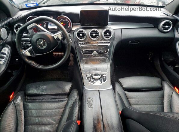 55SWF6EBXJU255195 2018 MERCEDES-BENZ C Black Вид щитка приладів