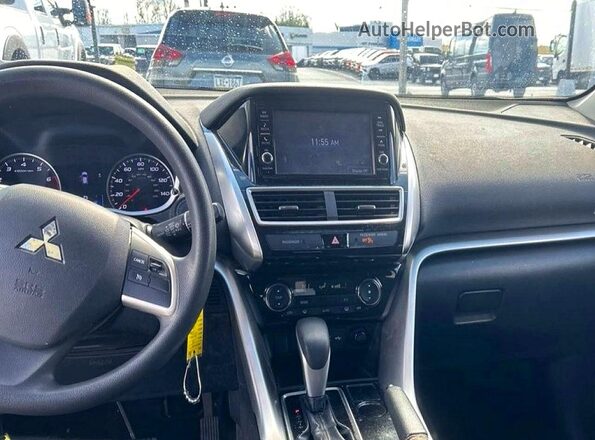 JA4AS3AA9JZ039927 2018 MITSUBISHI ECLIPSE Белый Вид задних сидений