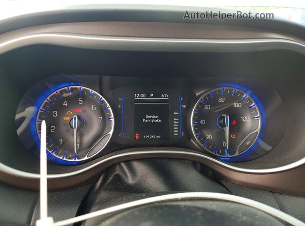 2C4RC1DG9LR286095 2020 CHRYSLER VOYAGER Silver Вид задніх сидінь