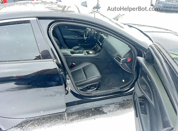 SAJAJ4FX3JCP38714 2018 JAGUAR XF Черный Вид сзади