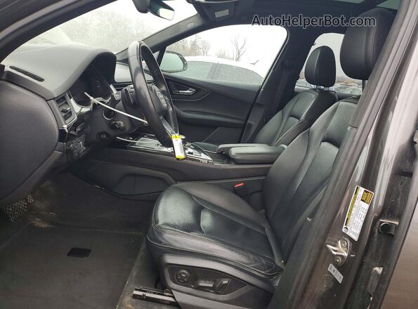 WA1LAAF73JD033177 2018 AUDI Q7 Gray Առջևի վահանակի տեսք