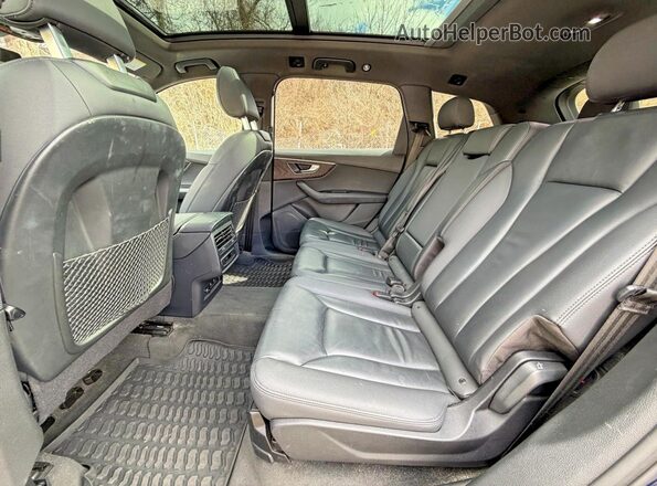 WA1AXAF70MD010157 2021 AUDI Q7 Blue Widok wnętrza 360 stopni