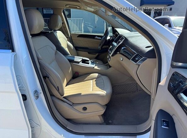 4JGDF6EE7GA661595 2016 MERCEDES-BENZ GL-CLASS White Widok deski rozdzielczej