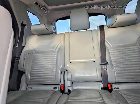 SALRT2RK0JA056085 2018 LAND ROVER DISCOVERY Blue Widok wnętrza z tyłu