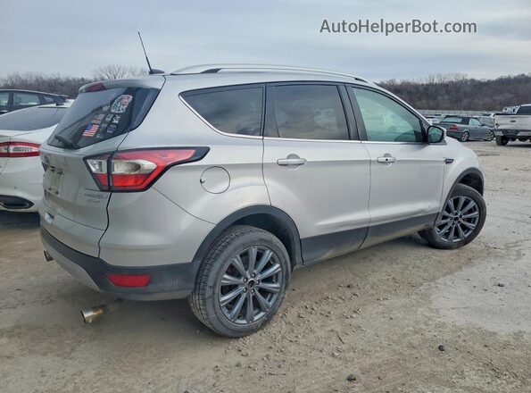 1FMCU0JDXHUE57577 2017 FORD ESCAPE Серебряный Задняя правая четверть
