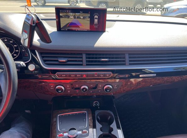 WA1LAAF70HD050870 2017 AUDI Q7 Белый Вид задней части салона