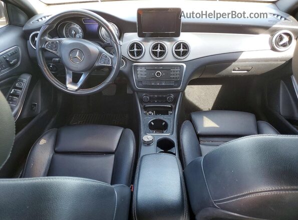 WDCTG4EB3HJ321489 2017 MERCEDES-BENZ GLA Черный Вид щитка приборов