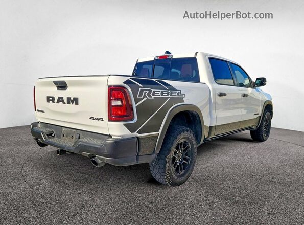 1C6SRFLP7SN574537 2025 RAM 1500 Белый Передняя правая четверть