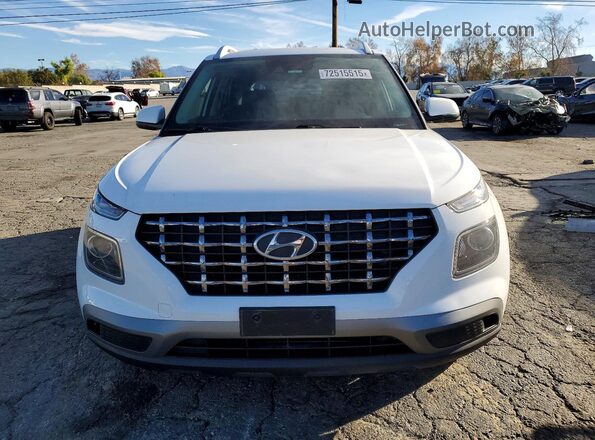 KMHRC8A3XNU208940 2022 HYUNDAI VENUE Белый Вид сзади