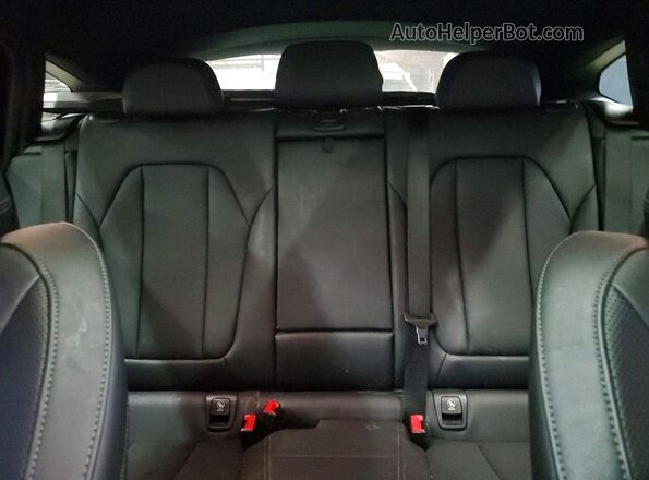 5UX33DT09N9K12081 2022 BMW X4 Белый Вид задней части салона
