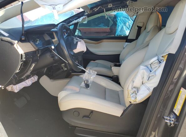 5YJXCAE21KF162987 2019 TESLA MODEL X Серый Вид панели приборов