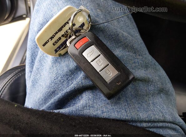 JA4AD3A31LZ014244 2020 MITSUBISHI OUTLANDER Серебряный Вид панели приборов