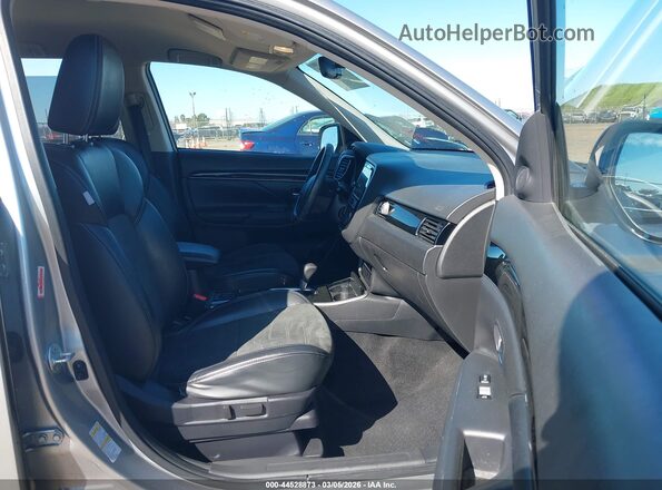 JA4AD3A35KJ001803 2019 MITSUBISHI OUTLANDER Серебряный Вид салона спереди