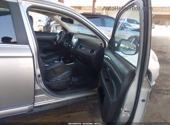 JA4AD3A3XLZ020396 2020 MITSUBISHI OUTLANDER Серый Вид салона спереди