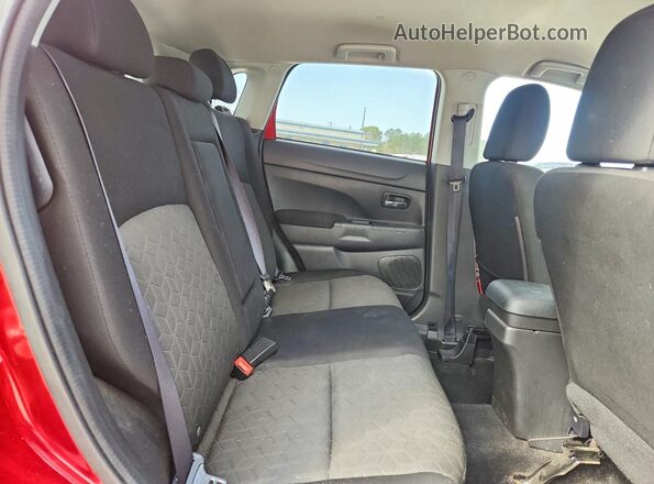 JA4AP3AU9LU008172 2020 MITSUBISHI OUTLANDER Red Widok wnętrza z tyłu