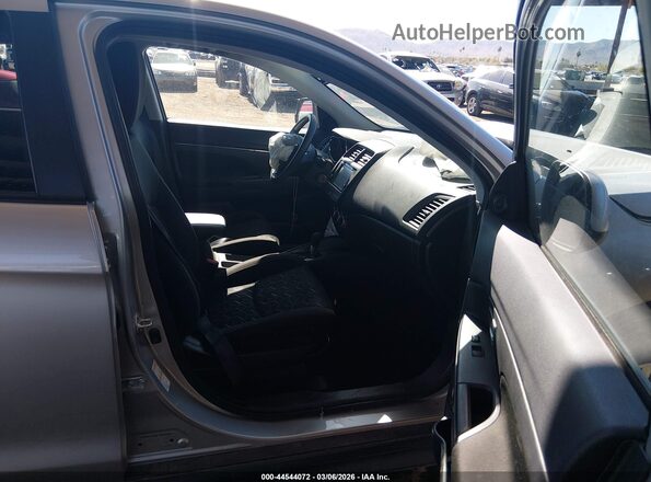 JA4APUAU2NU019796 2022 MITSUBISHI OUTLANDER SPORT Серебряный Вид салона спереди