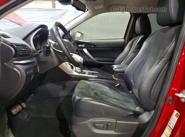 JA4ATWAA0RZ046579 2024 MITSUBISHI ECLIPSE Красный Вид салона спереди