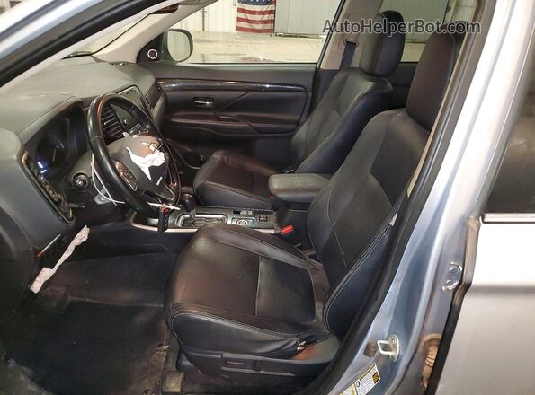 JA4JZ4AX1HZ031871 2017 MITSUBISHI OUTLANDER Серебряный Вид салона спереди