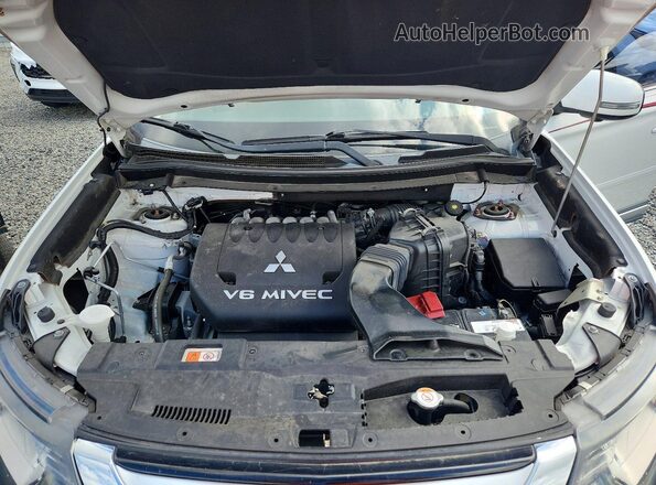 JA4JZ4AX5JZ035301 2018 MITSUBISHI OUTLANDER Белый Вид подкапотного пространства
