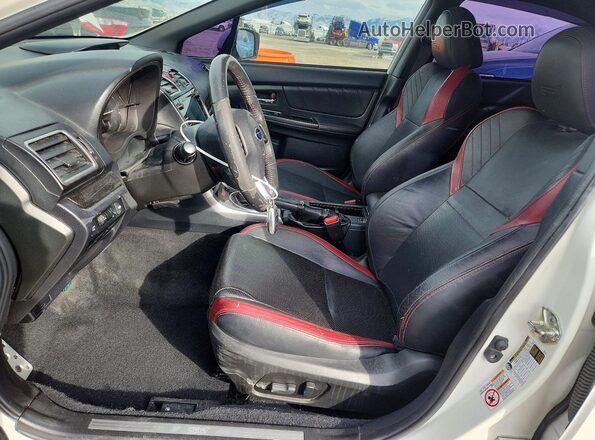 JF1VA2Y69H9835325 2017 SUBARU WRX Белый Вид салона спереди