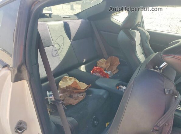 JF1ZCAC17G8600685 2016 SUBARU BRZ Белый Вид задних сидений