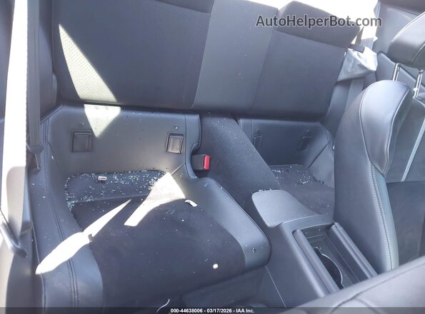 JF1ZNBE13S8756664 2025 TOYOTA GR86 Silver Vista de la etiqueta del VIN