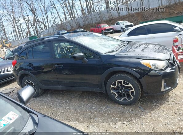JF2GPABC3H8219847 2017 SUBARU CROSSTREK Черный Вид задней части салона