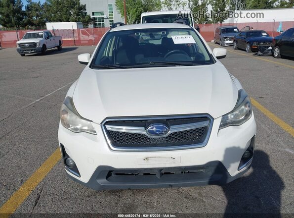 JF2GPADC0H8213338 2017 SUBARU CROSSTREK Белый Вид щитка приборов