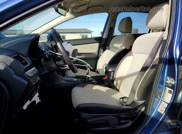 JF2GPADCXH8213105 2017 SUBARU CROSSTREK Синий Вид салона спереди