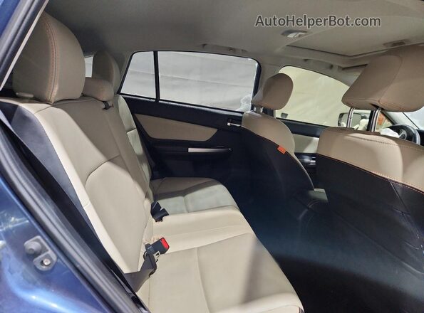 JF2GPANC6H8243443 2017 SUBARU CROSSTREK Blue Widok tylnych siedzeń
