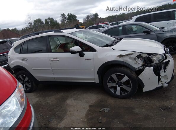 JF2GPBBC7GH202389 2016 SUBARU CROSSTREK HYBRID White 360 interior view