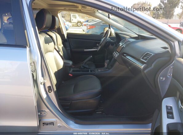 JF2GPBLC9GH251785 2016 SUBARU CROSSTREK HYBRID Gray Front interior view
