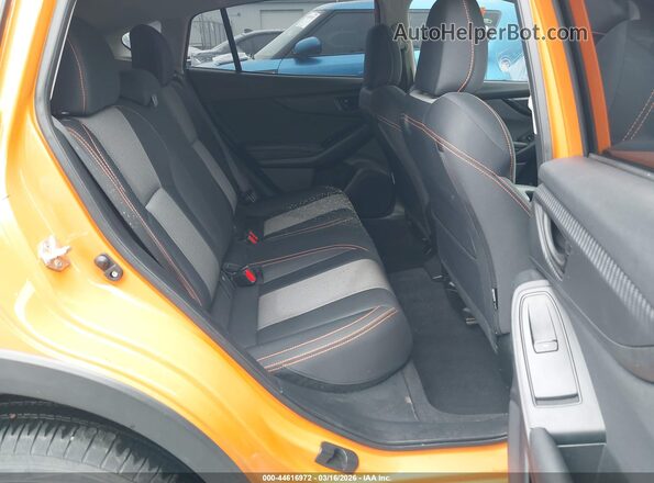 JF2GTADC0JH240637 2018 SUBARU CROSSTREK Оранжевый 