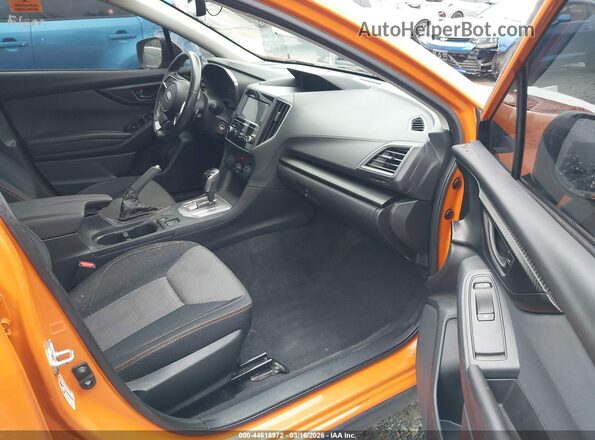JF2GTADC0JH240637 2018 SUBARU CROSSTREK Оранжевый 