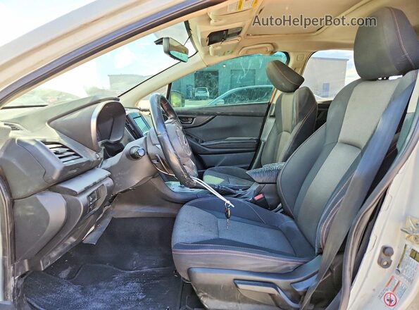 JF2GTADC2KH202411 2019 SUBARU CROSSTREK Белый Вид салона спереди