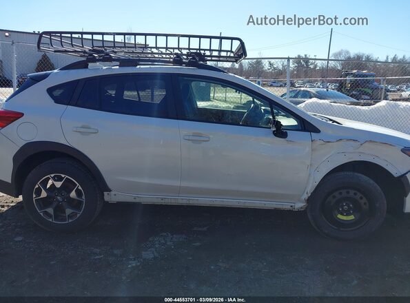JF2GTAEC8KH323149 2019 SUBARU CROSSTREK White Вид задньої частини салону