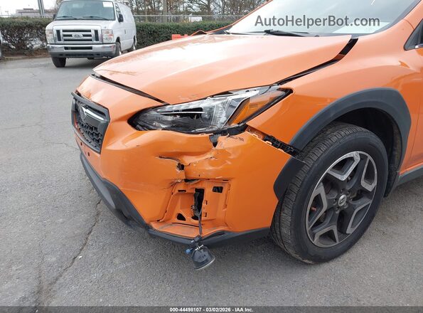 JF2GTALC5JH227514 2018 SUBARU CROSSTREK Оранжевый Вид спереди