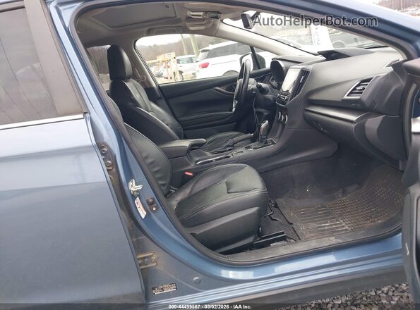 JF2GTAMC0J8288946 2018 SUBARU CROSSTREK Blue Front interior view